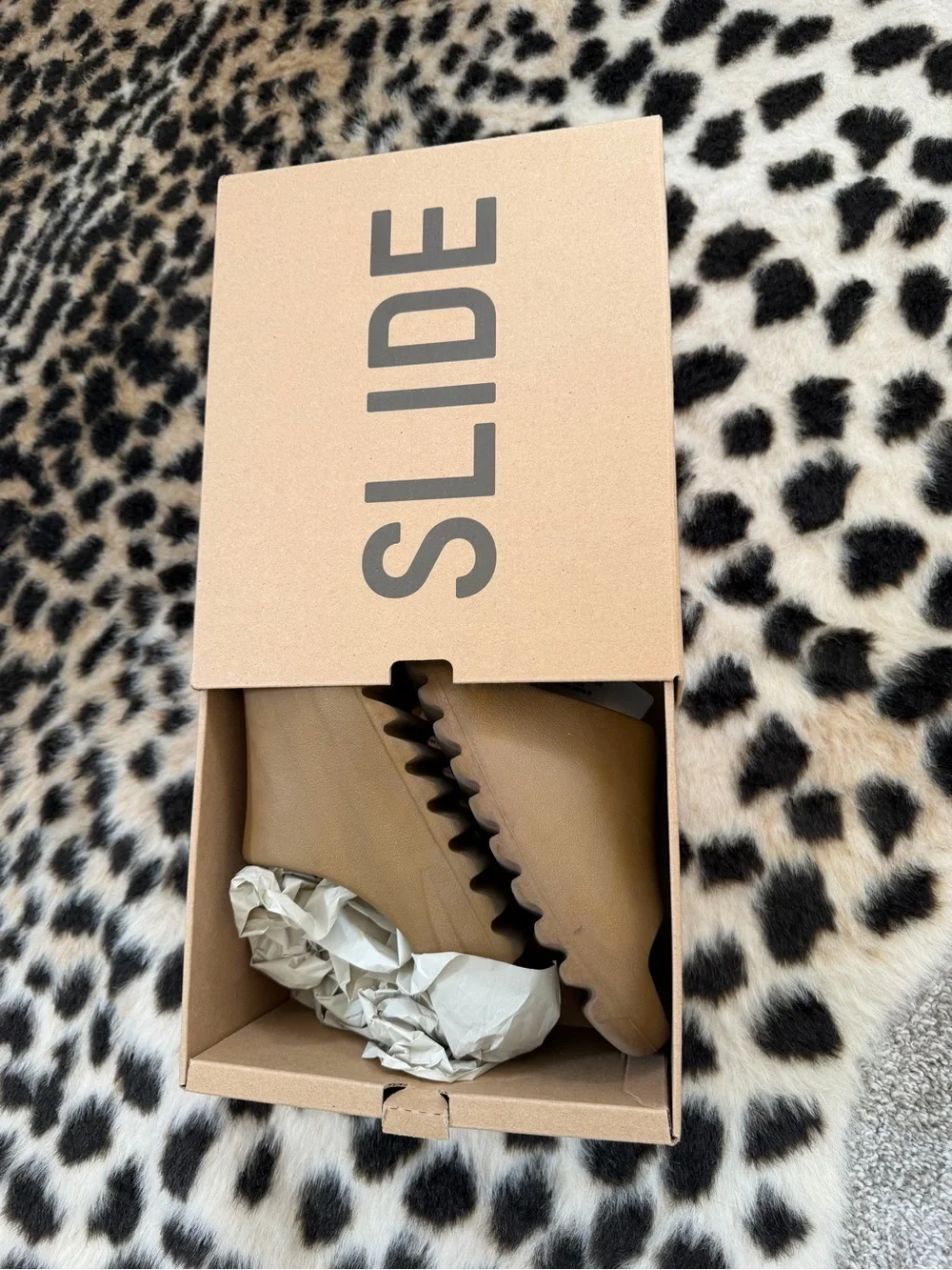 2021 ADIDAS YEEZY SLIDE KANYE WEST CORE BROWN BOOST 350 Size 8